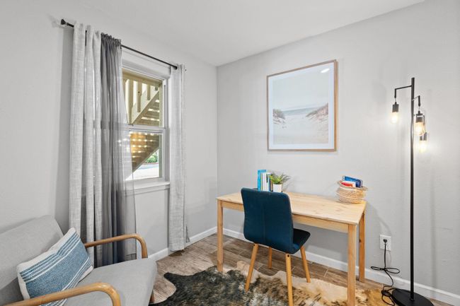 104 Cove E, Condo with 3 bedrooms, 2 bathrooms and null parking in Horseshoe Bay TX | Image 21