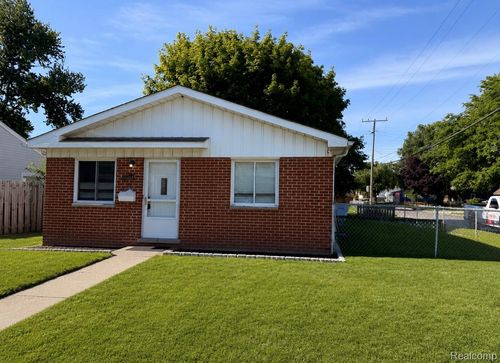 1704 E Meyers Ave, Hazel Park, MI, 48030-2120 | Card Image