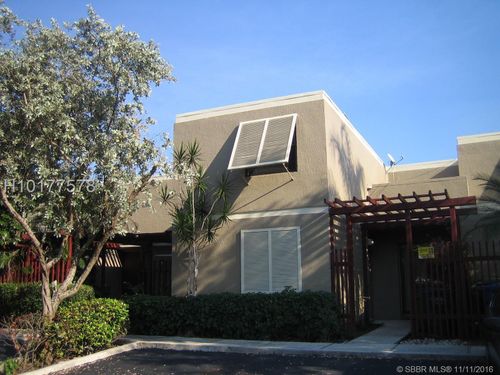 1611 W Fairway Rd, Pembroke Pines, FL, 33026 | Card Image
