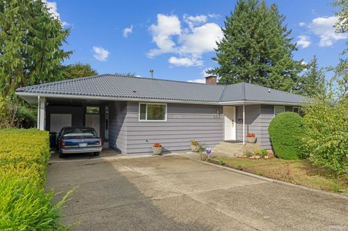 854 Kinsac St, Coquitlam, BC, V3J4T7 | Card Image