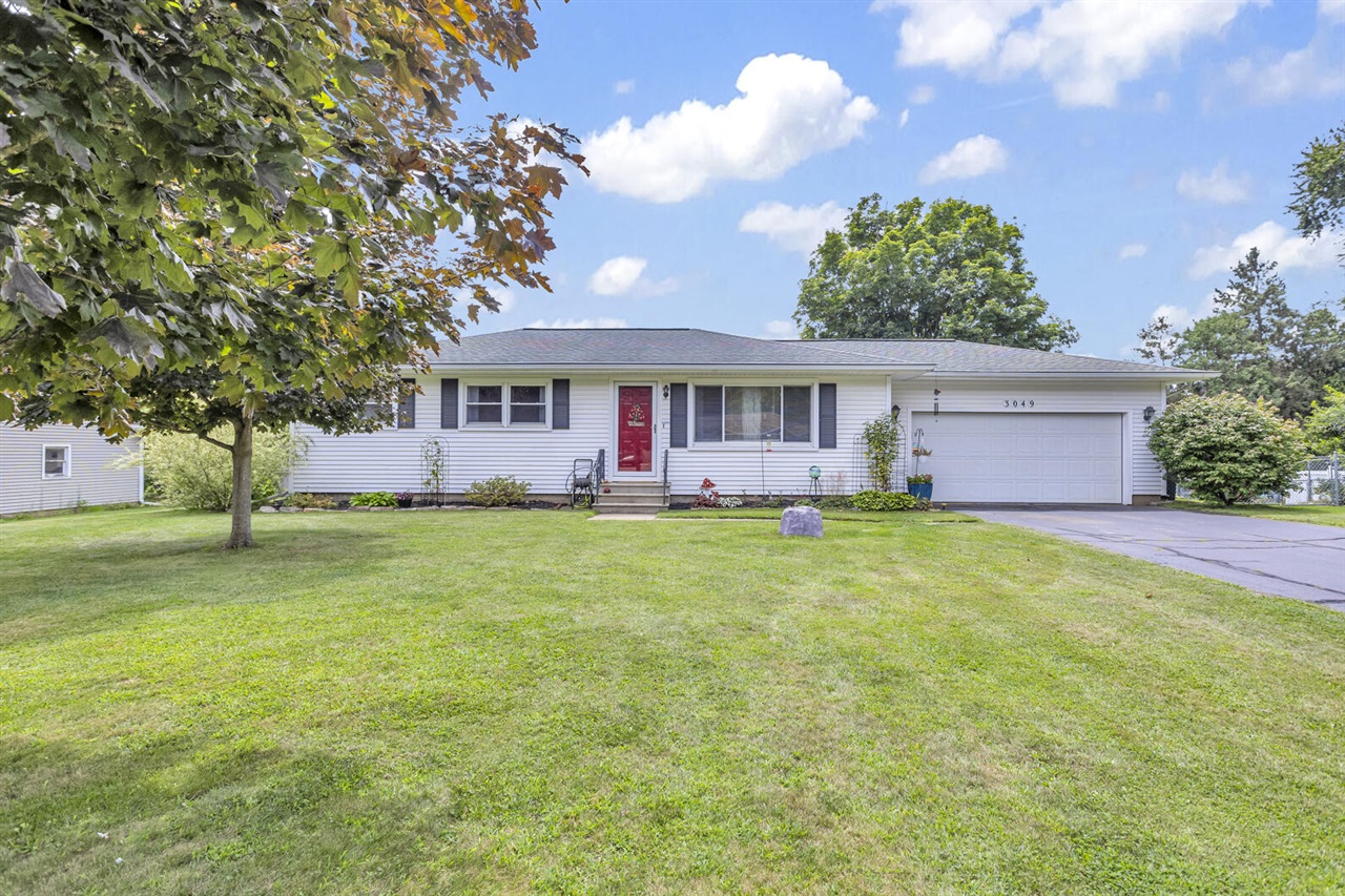 John Glenn Dr, Jackson, MI 49201
