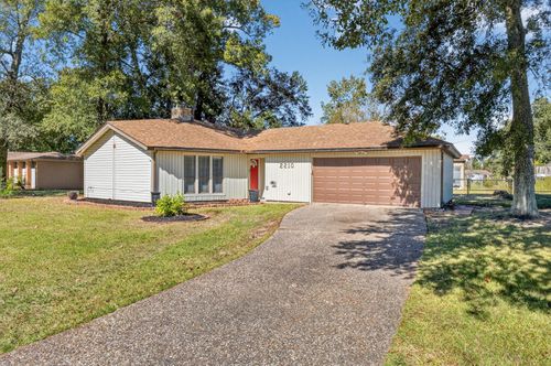 2210 Link Ave, Orange, TX, 77630-3125 | Card Image