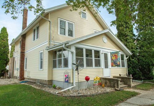 308 W Superior St, Clarksville, IA, 50619-9185 | Card Image