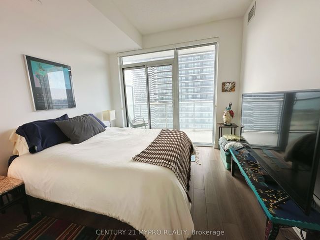 3104 - 56 Annie Craig Dr, Condo with 2 bedrooms, 1 bathrooms and null parking in Etobicoke ON | Image 12