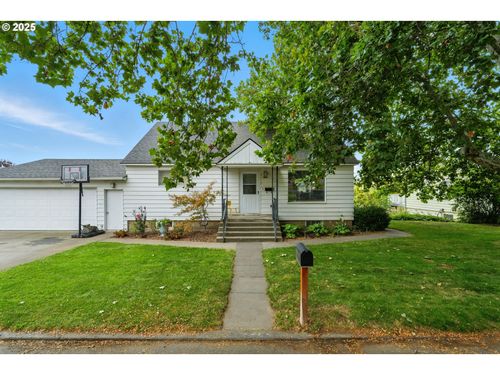 1003 College St, Milton-Freewater, OR, 97862-1510 | Card Image