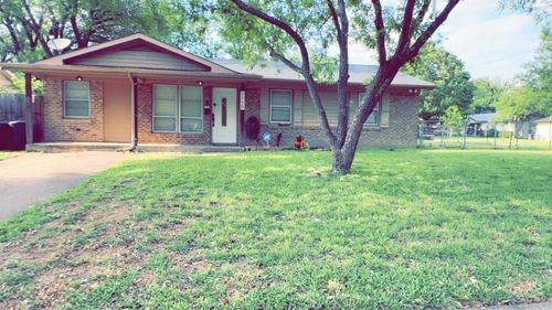 1115 Casa Dr, Mesquite, TX, 75149-5225 | Card Image