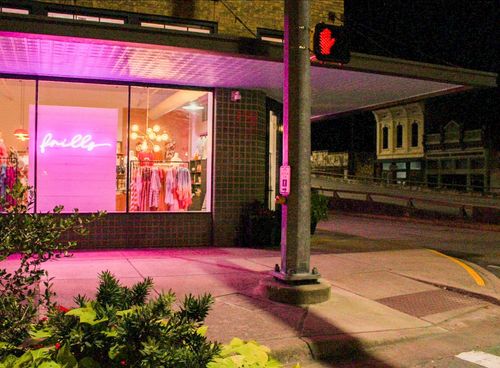 100 E 2nd St, Taylor, TX, 76574-3607 | Card Image