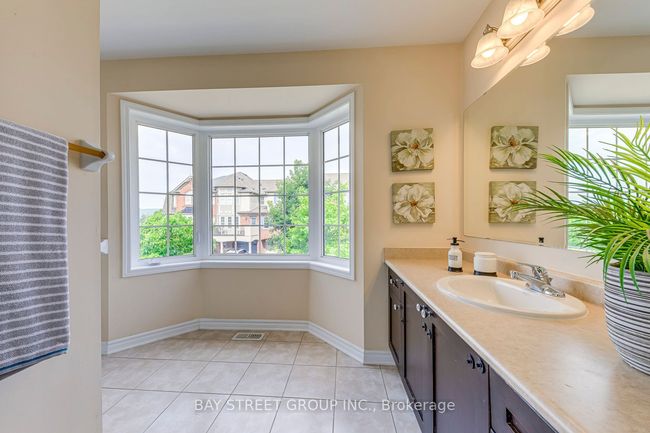 75 Finney Terr, House attached with 3 bedrooms, 3 bathrooms and 1 parking in Milton ON | Image 34