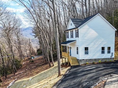 337 Garren Creek Rd, Fairview, NC, 28730-7606 | Card Image