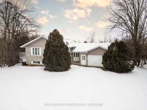 1327 Old Carriage Lane, Winchester, ON, K0C2K0 | Card Image