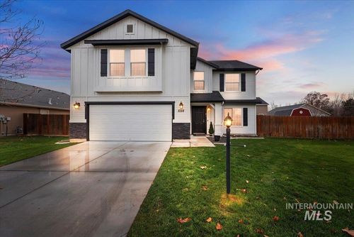 1028 N Starbright Ln, Star, ID, 83669-5312 | Card Image