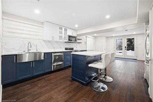 lower-695 Robert Ferrie Dr, Kitchener, ON, N2R0B2 | Card Image