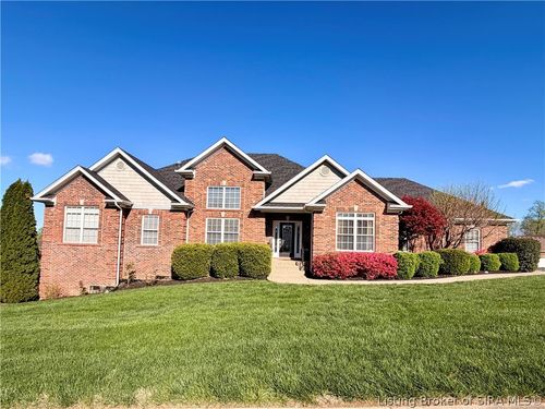 714 Willow Oak Dr, Georgetown, IN, 47122-9288 | Card Image