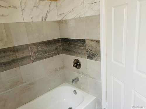 11691 Archdale St, Detroit, MI, 48227-1119 | Card Image