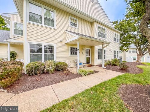 2708 Lynbrooke Dr, YARDLEY, PA, 19067-7275 | Card Image