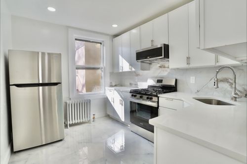 53 Cooper Pl, Weehawken, NJ, 07086-7313 | Card Image