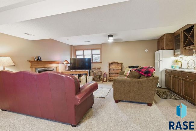 3518 S Matthew Dr, House other with 4 bedrooms, 3 bathrooms and null parking in Sioux Falls SD | Image 13