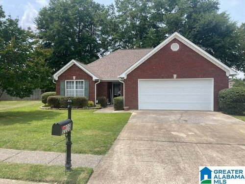 8006 Rockhampton Cir, HELENA, AL, 35080-3373 | Card Image