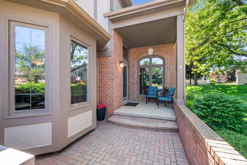 54661 Bellingham Dr, Shelby Twp, MI, 48316-1299 | Card Image