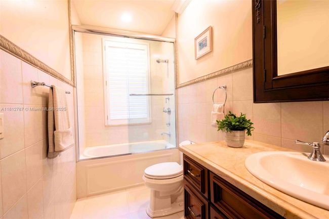 4241 Ne 23 Rd Ter, House other with 4 bedrooms, 4 bathrooms and null parking in Lighthouse Point FL | Image 39