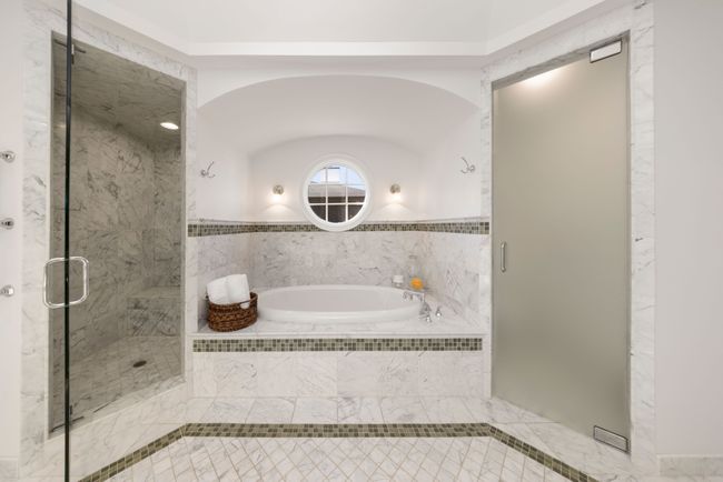 4326 Commerce Rd, House other with 7 bedrooms, 7 bathrooms and null parking in Orchard Lake MI | Image 31