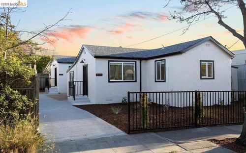 1261 1261 61st St, Emeryville, CA, 94608 | Card Image
