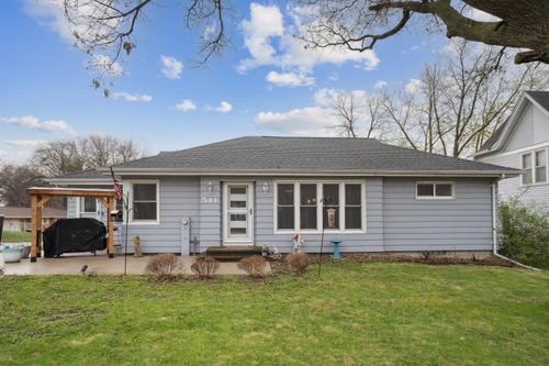 541 E Fayette St, Denver, IA, 50622-9524 | Card Image