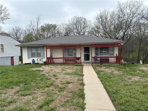 5612 Crescent Avenue, Raytown, MO, 64133 | Card Image