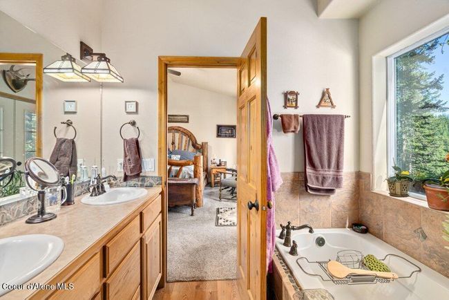 Master bathroom with tub | Image 21