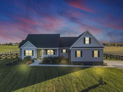 1811 Pleasantville Rd Nw, Baltimore, OH, 43105-9616 | Card Image