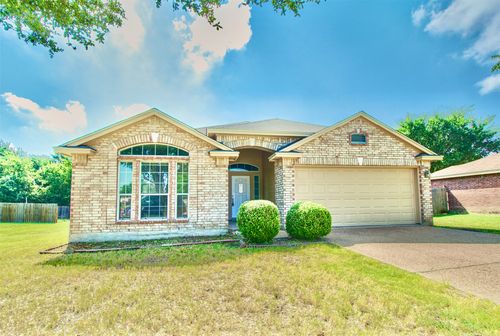 641 Pebble Creek Dr, Hewitt, TX, 76643-3568 | Card Image