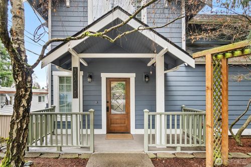 9510 9th Ave Nw, Seattle, WA, 98117-2221 | Card Image