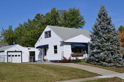 121 Meyer Ave, Riverside, OH, 45431-1948 | Card Image