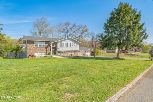 7301 Dunsten Dr, Knoxville, TN, 37931-1804 | Card Image