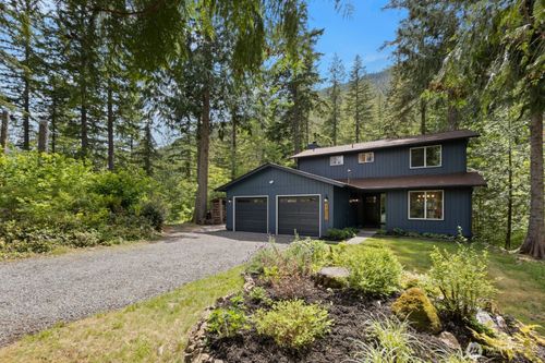42003 Se 166th St, North Bend, WA, 98045-9621 | Card Image