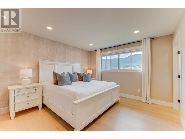 8935 Kalamalka Rd, House other with 4 bedrooms, 3 bathrooms and 30 parking in Coldstream BC | Image 19