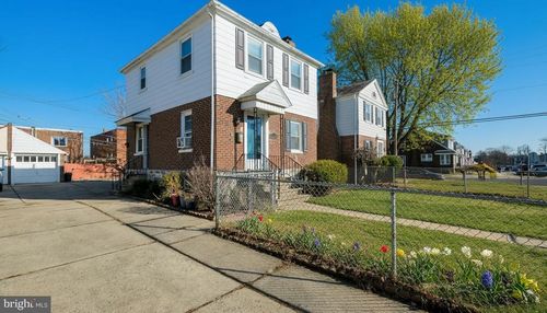 2035 Ripley St, PHILADELPHIA, PA, 19152-3208 | Card Image