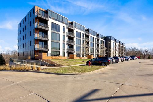 406-1 University Way, Iowa City, IA, 52246 | Card Image