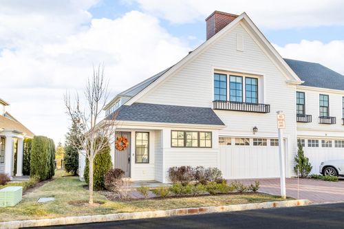14 Lavender Ln, Port Chester, NY, 10573-1224 | Card Image