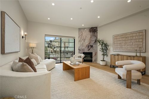 32-8788 Shoreham Dr, West Hollywood, CA, 90069-2253 | Card Image