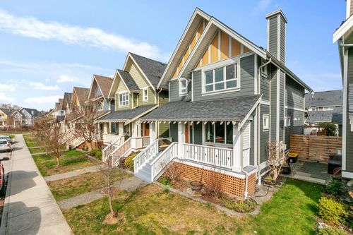 251 Jensen St, New Westminster, BC, V3M0E7 | Card Image