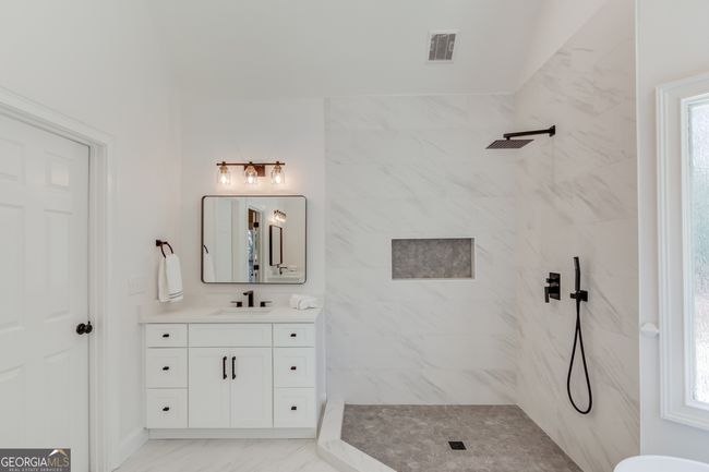 12340 Preserve Ln, House other with 4 bedrooms, 4 bathrooms and null parking in Johns Creek GA | Image 24