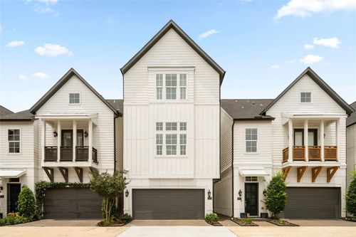 3418 Timbergrove Heights St, Houston, TX, 77008-6473 | Card Image