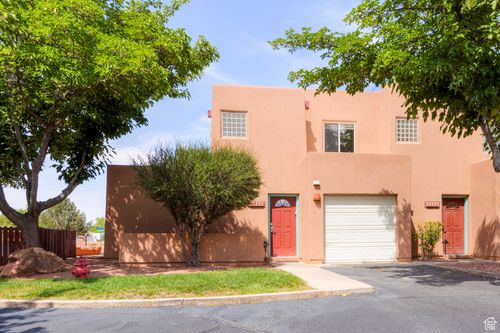 3329 E Fairway Loop, Moab, UT, 84532-3507 | Card Image