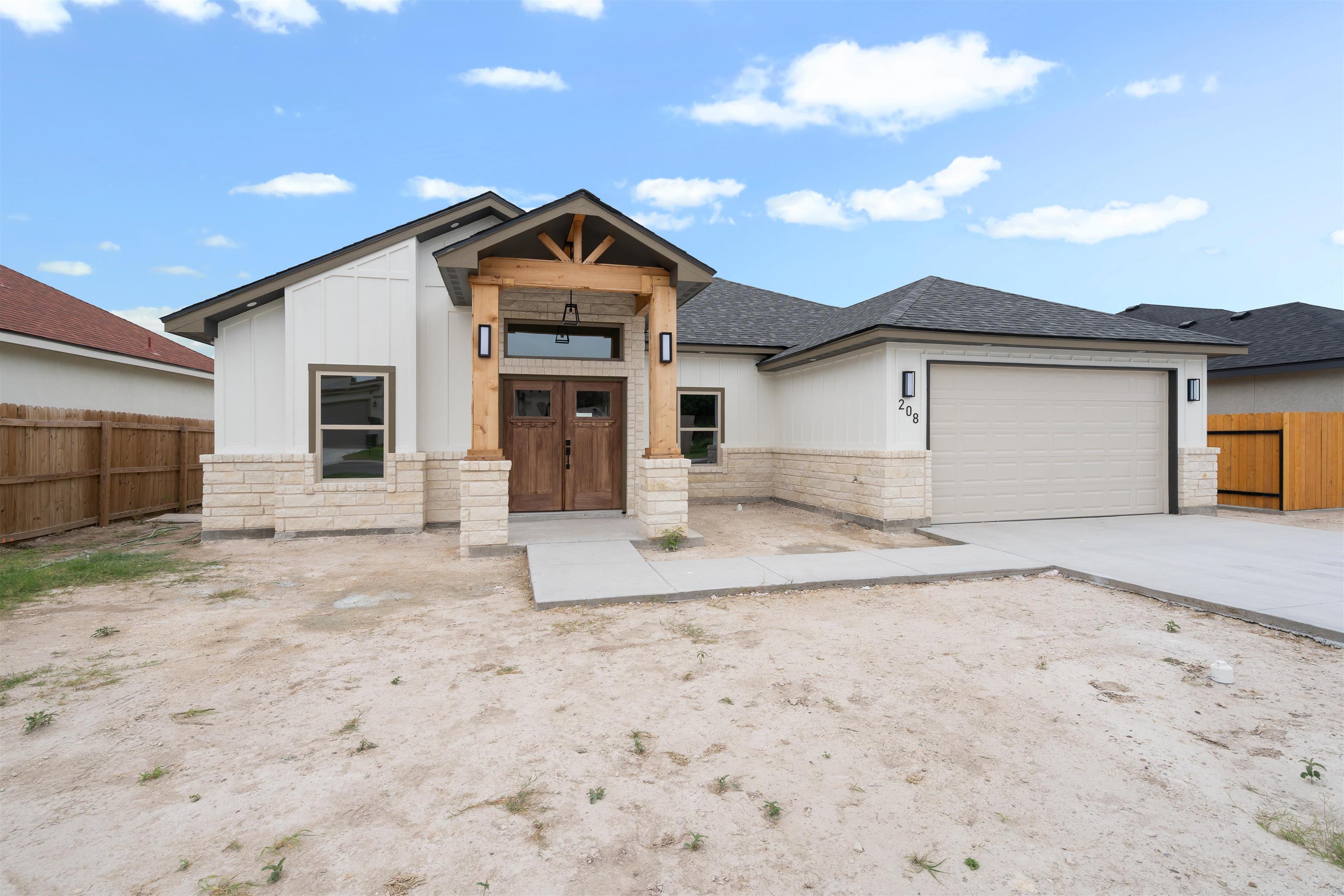 Residential in Del Rio 3