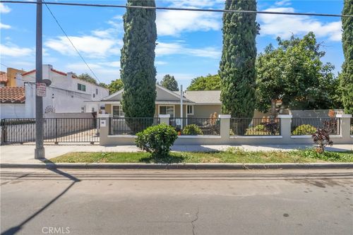 46 W Pleasant St, Long Beach, CA, 90805-6728 | Card Image