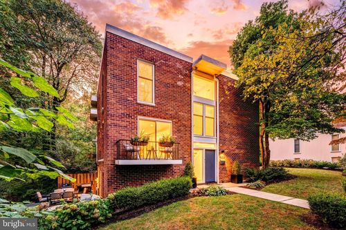 1632 Wainwright Dr, RESTON, VA, 20190-3429 | Card Image