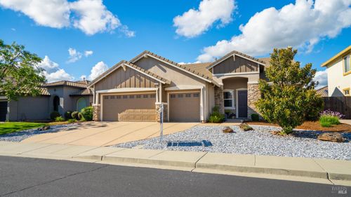 312 Rock Creek Cir, Vacaville, CA, 95688-9357 | Card Image