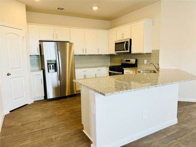 Kitchen | Image 17
