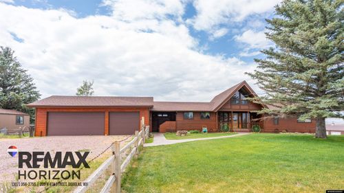 894 Orin Hwy, Douglas, WY, 82633-8908 | Card Image